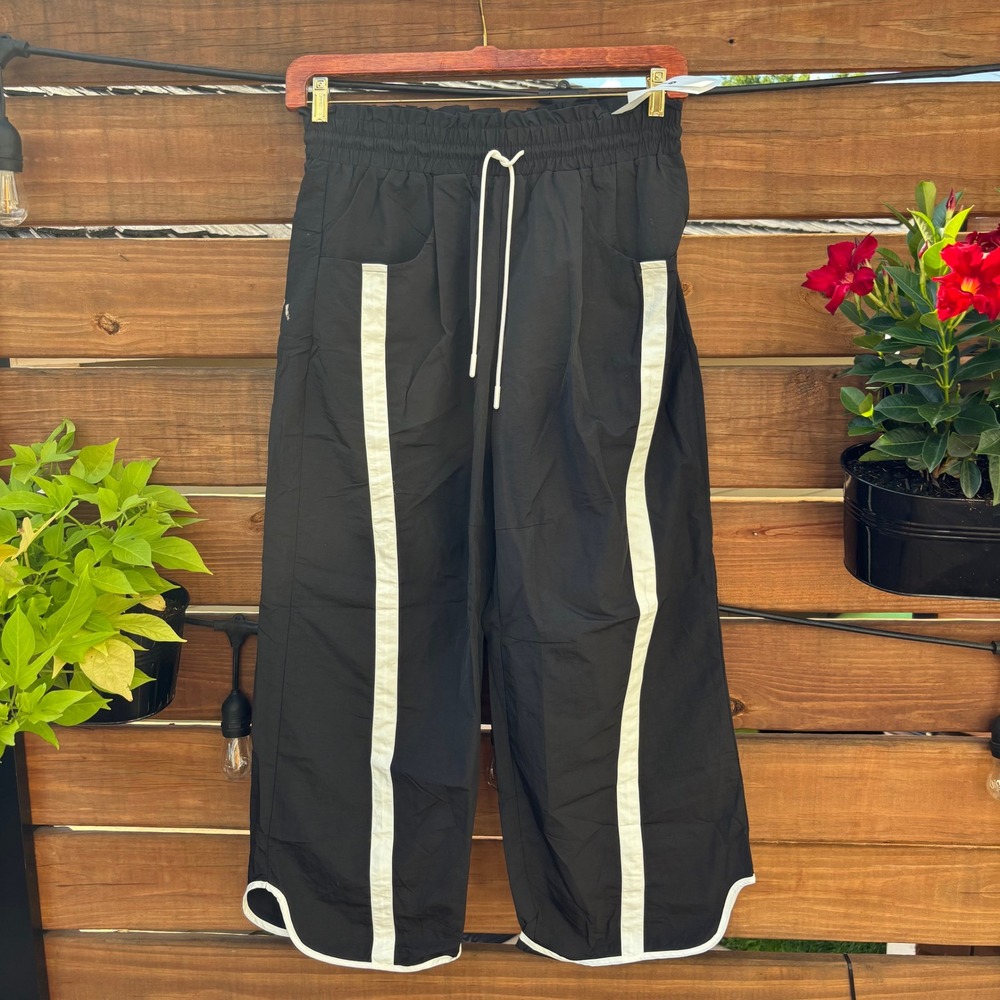 FISOEW Wide Leg Track Pants Women Large Black NWT Side Stripe Cropped Athleisure